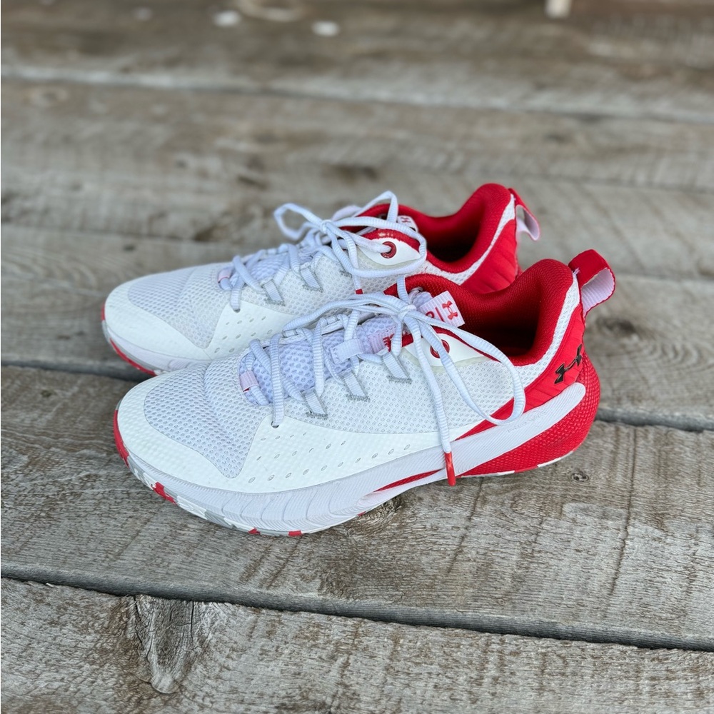 UNDER ARMOUR WOMEN'S UA HOVR™ ASCENT BASKETBALL SHOES